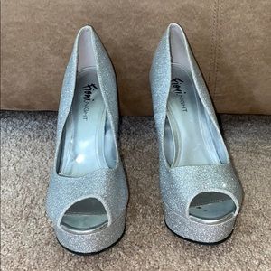 Fioni Night Glitter 4” Stiletto